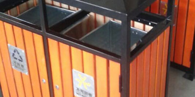 戶外環(huán)保鋼木分類(lèi)垃圾桶工廠桶身細(xì)節(jié)圖